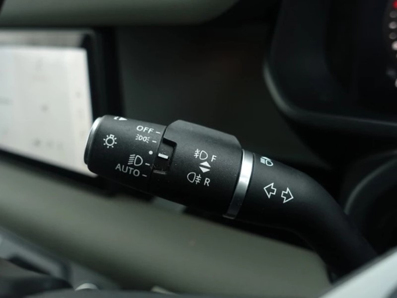 Used Land Rover Defender 2023 for sale - 78028110: Photo 34