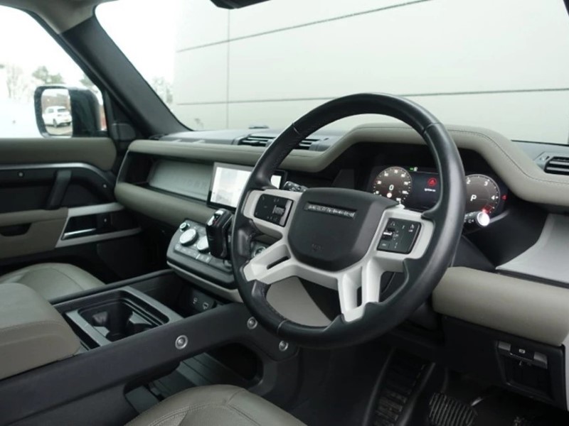 Used Land Rover Defender 2023 for sale - 78028110: Photo 41