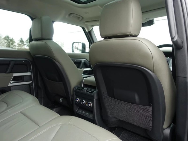 Used Land Rover Defender 2023 for sale - 78028110: Photo 48