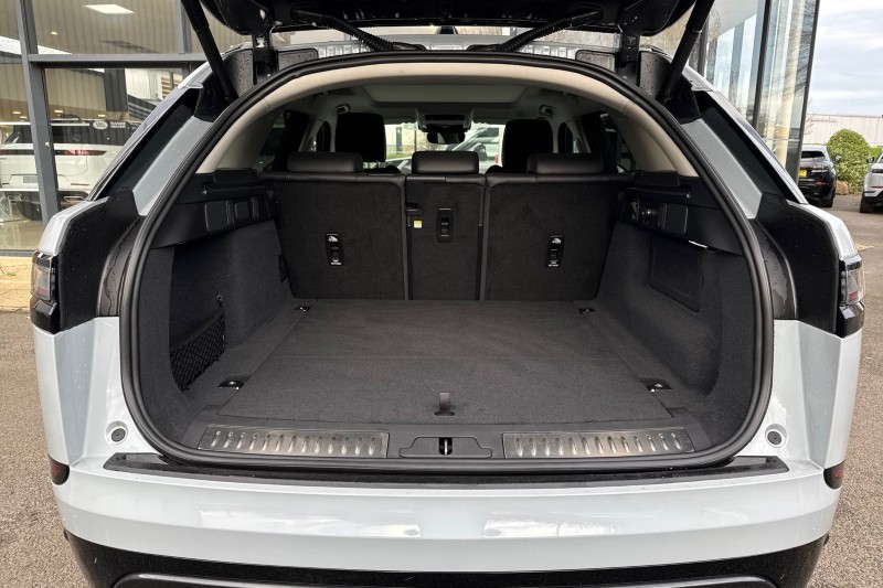 Used Land Rover Range Rover Velar 2024 for sale - 76982153: Photo 10