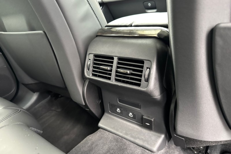 Used Land Rover Range Rover Velar 2024 for sale - 76982153: Photo 18