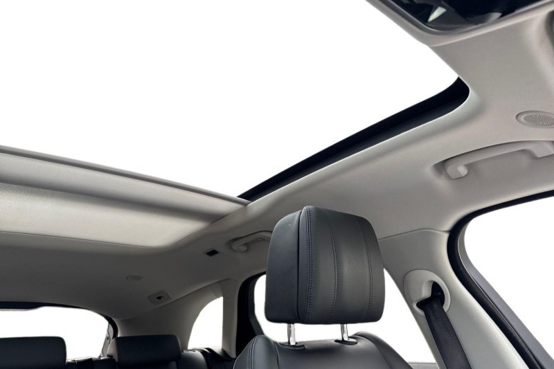 Used Land Rover Range Rover Velar 2024 for sale - 76982153: Photo 21