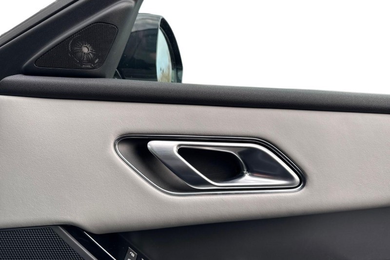 Used Land Rover Range Rover Velar 2024 for sale - 76982153: Photo 22