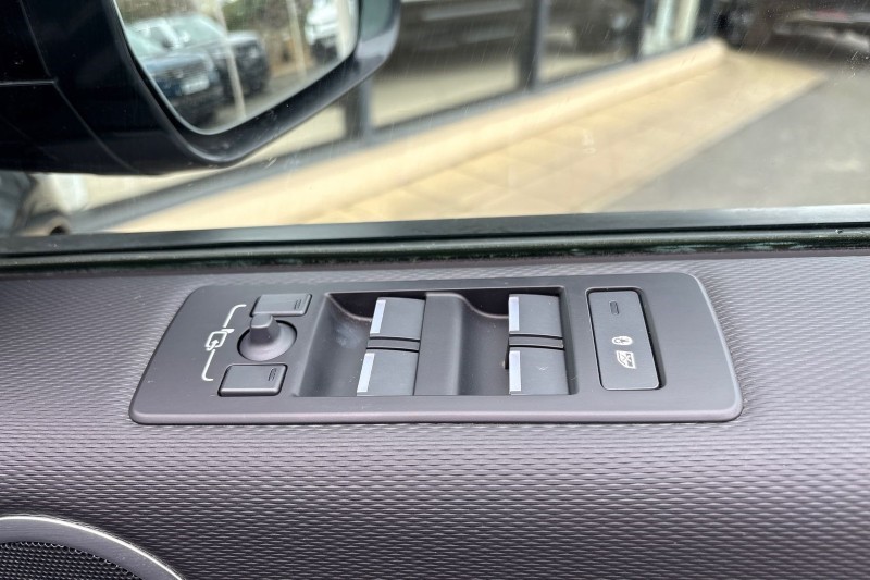 Used Land Rover Discovery 2025 for sale - 77690997: Photo 24