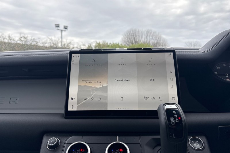 Used Land Rover Defender 2025 for sale - 77988586: Photo 14