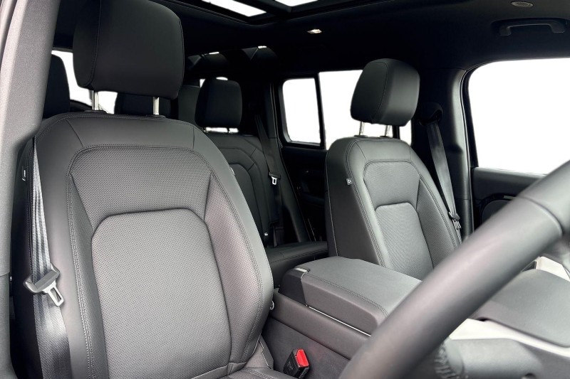Used Land Rover Defender 2025 for sale - 77988586: Photo 26