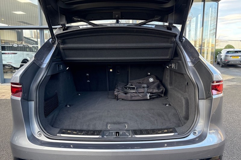 Used Jaguar F-Pace 2024 for sale - 77198372: Photo 10