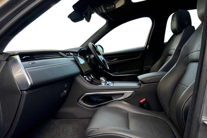 Used Jaguar F-Pace 2024 for sale - 77198372: Photo 3