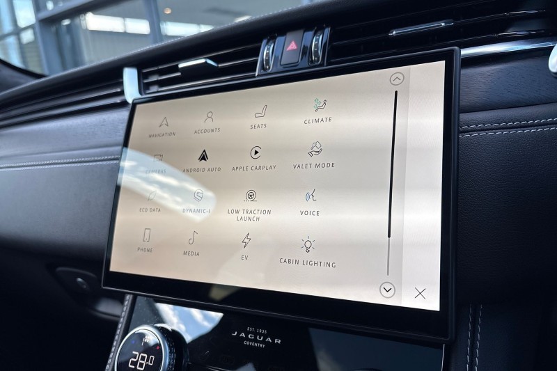 Used Jaguar F-Pace 2024 for sale - 77198372: Photo 33