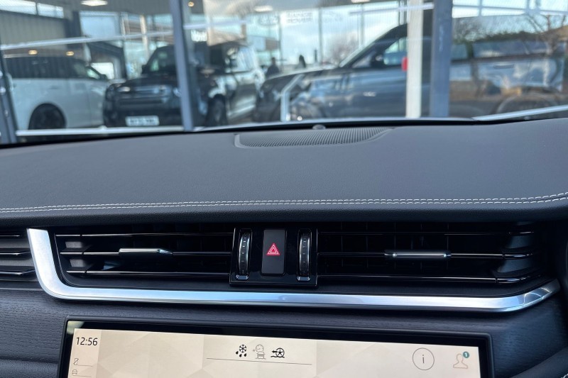 Used Jaguar F-Pace 2024 for sale - 77198372: Photo 37