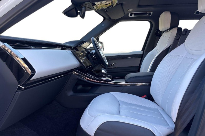 Used Land Rover Range Rover Sport 2025 for sale - 77742692: Photo 3