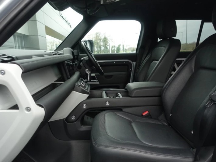 Used Land Rover Defender 2024 for sale - 78000489: Photo 3