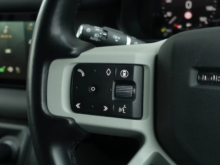 Used Land Rover Defender 2024 for sale - 78000489: Photo 34