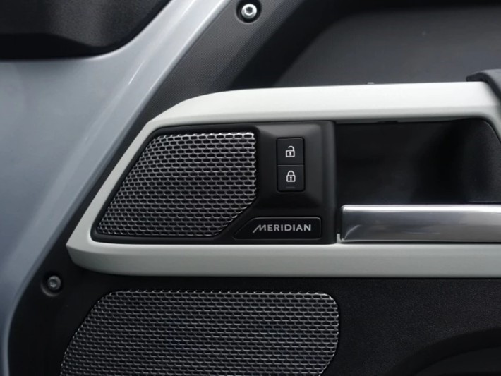 Used Land Rover Defender 2024 for sale - 78000489: Photo 44