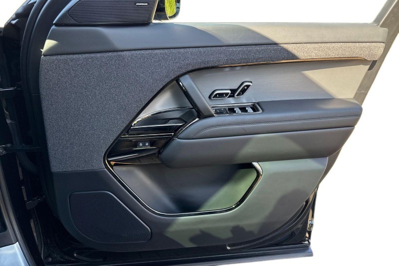 Used Land Rover Range Rover Sport 2024 for sale - 78108897: Photo 24