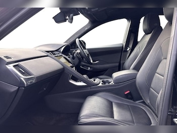 Used Jaguar E-Pace 2023 for sale - 76980892: Photo