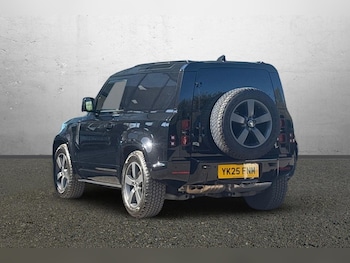 Used Land Rover Defender 2025 for sale - 78389235: Photo