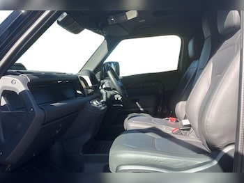 Used Land Rover Defender 2025 for sale - 78389235: Photo