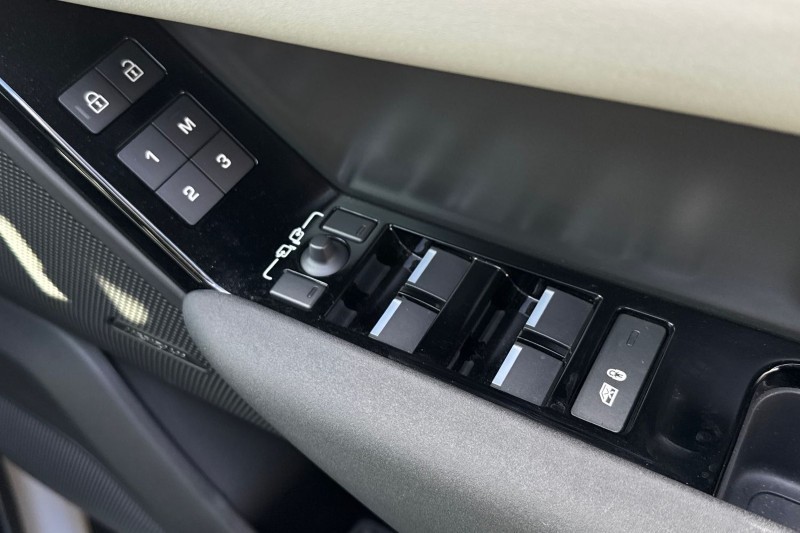 Used Land Rover Range Rover Velar 2023 for sale - 77819259: Photo 23