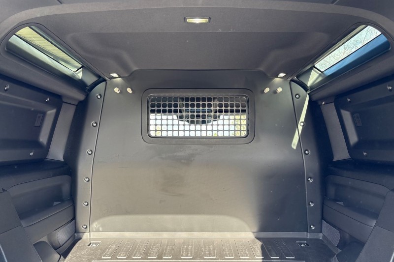 Used Land Rover Defender 2023 for sale - 77819262: Photo 18