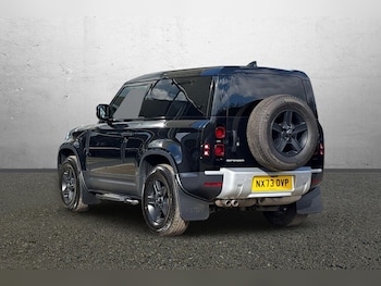 Used Land Rover Defender 2023 for sale - 77819262: Photo