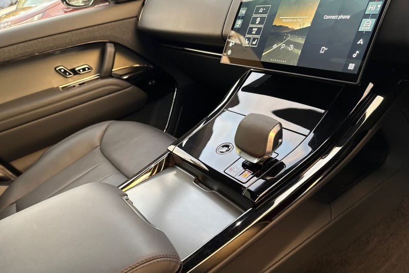 Used Land Rover Range Rover Sport 2024 for sale - 76982290: Photo 13