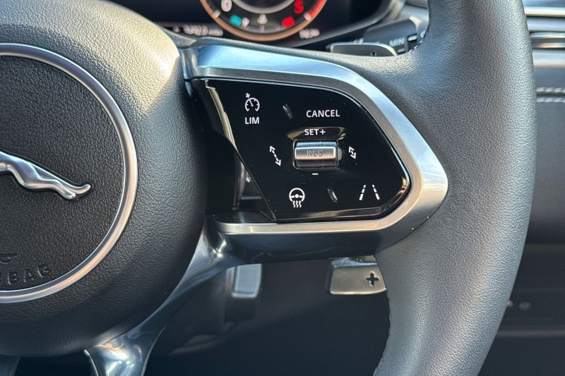 Used Jaguar F-Pace 2023 for sale - 77819307: Photo 28