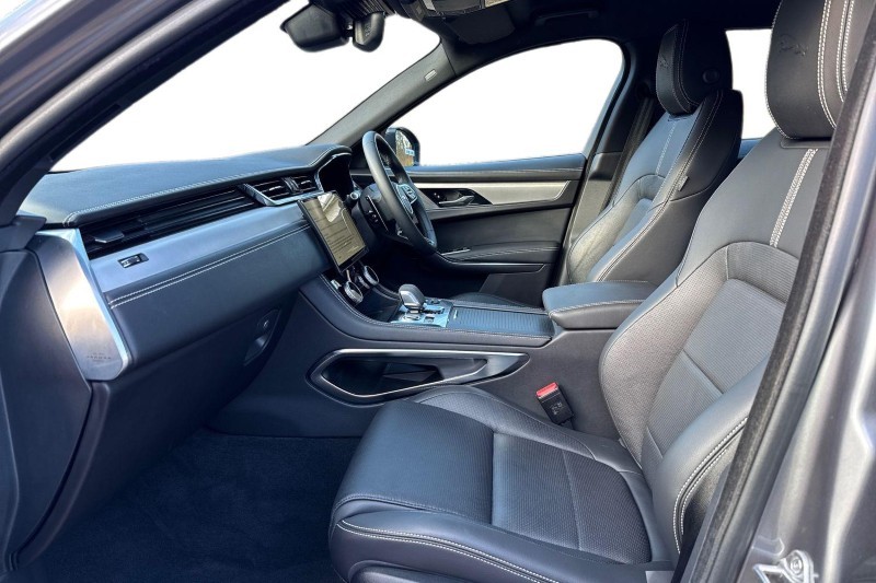 Used Jaguar F-Pace 2023 for sale - 77819307: Photo 3