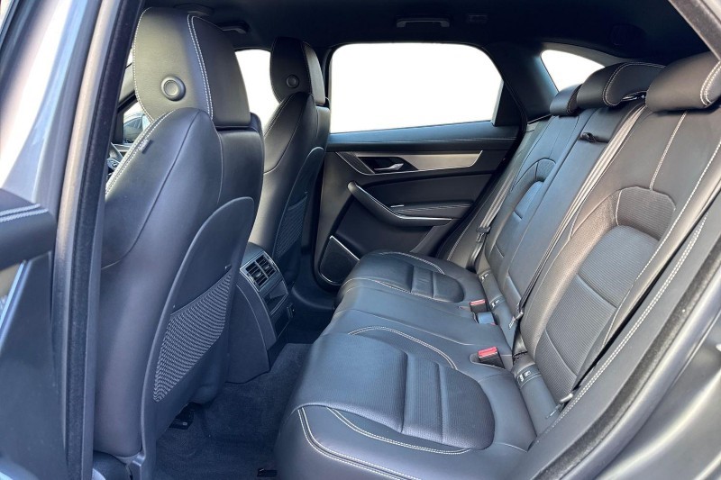 Used Jaguar F-Pace 2023 for sale - 77819307: Photo 4