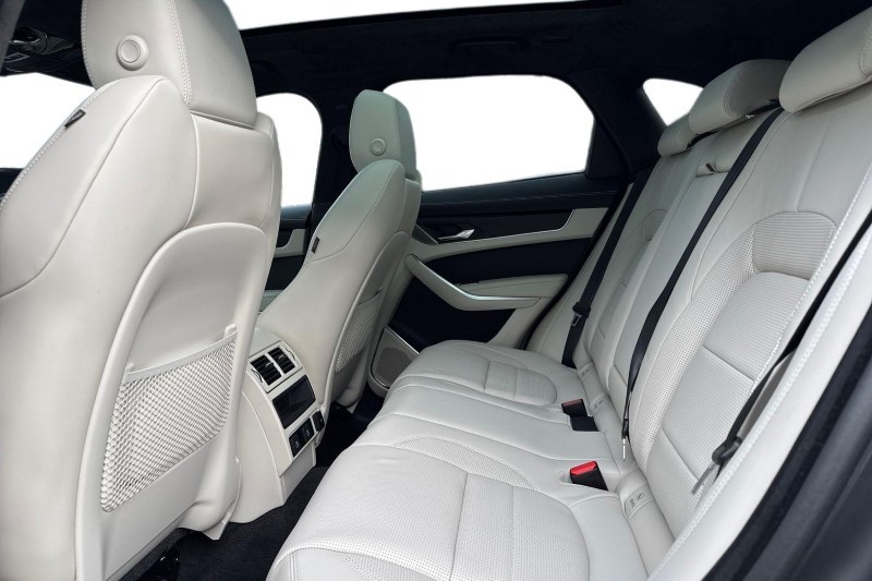 Used Jaguar F-Pace 2024 for sale - 77501356: Photo 4