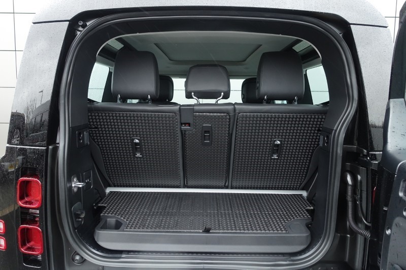 Used Land Rover Defender 2023 for sale - 77950814: Photo 10