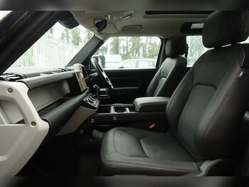 Used Land Rover Defender 2023 for sale - 77950814: Photo