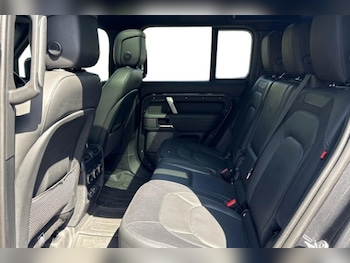Used Land Rover Defender 2023 for sale - 79504479: Photo