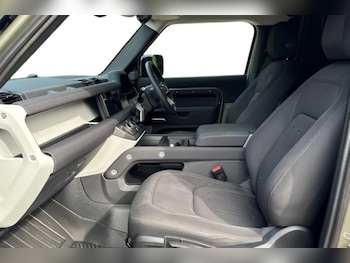 Used Land Rover Defender 2021 for sale - 79548330: Photo