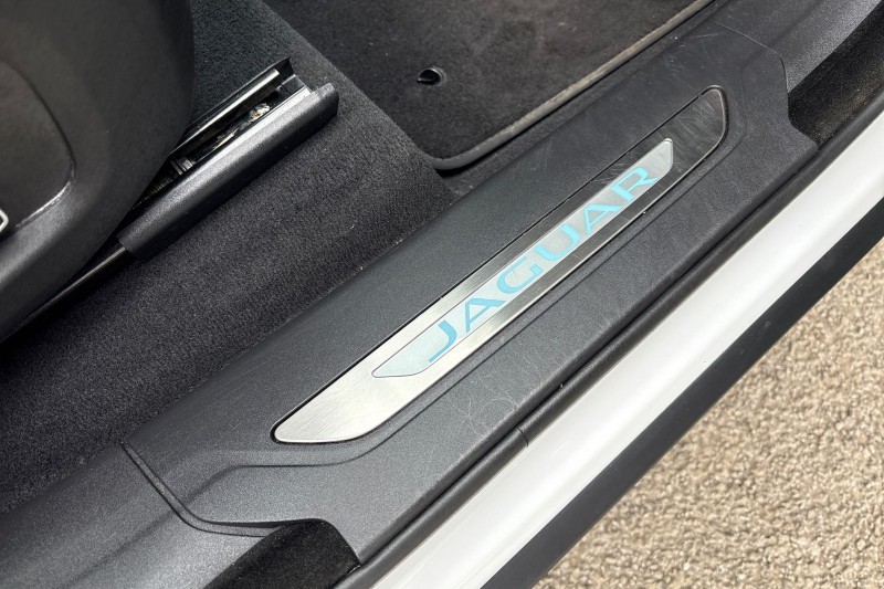 Used Jaguar F-Pace 2022 for sale - 77848257: Photo 41