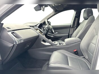 Used Jaguar E-Pace 2022 for sale - 77381051: Photo