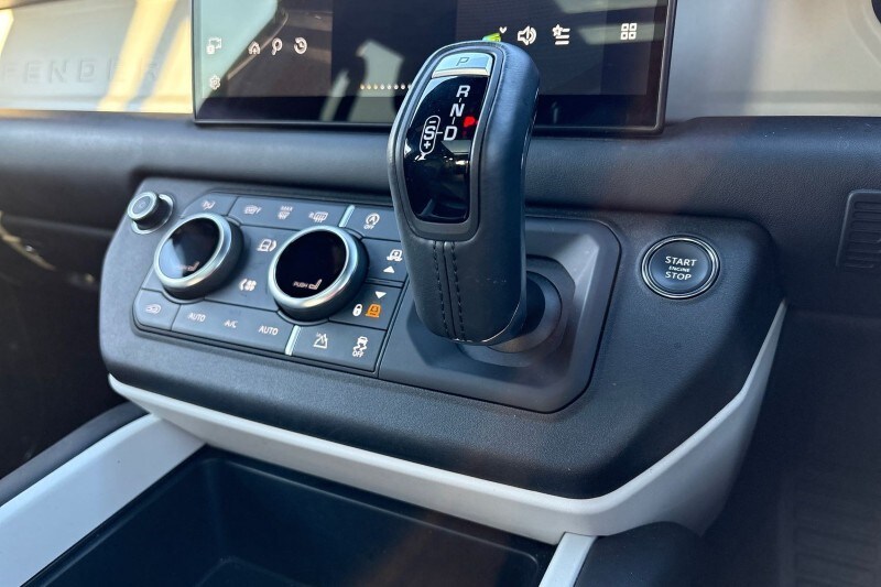 Used Land Rover Defender 2025 for sale - 77758765: Photo 13