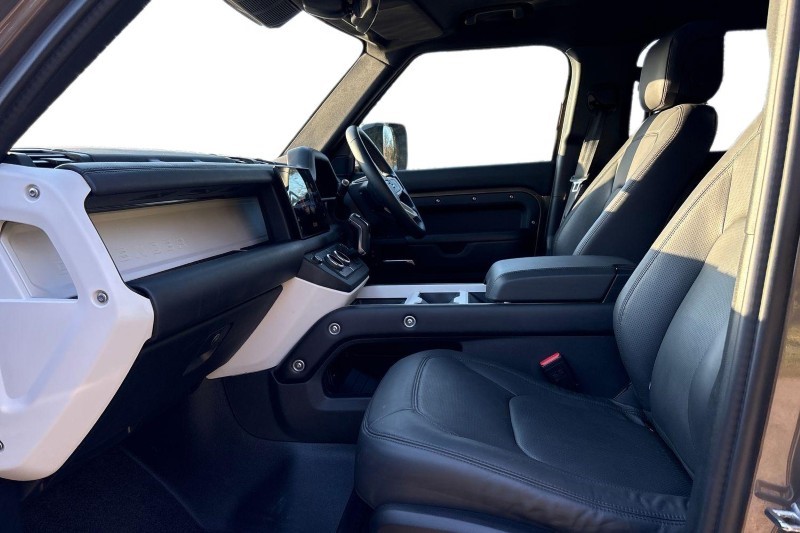 Used Land Rover Defender 2025 for sale - 77758765: Photo 3