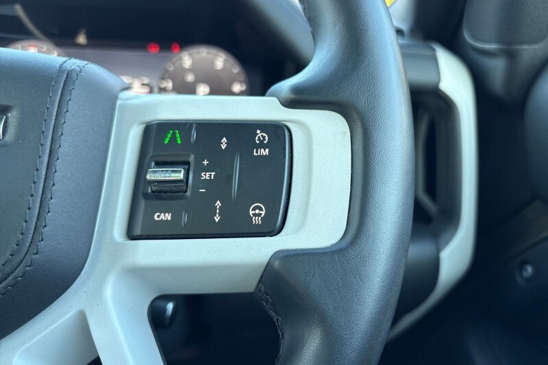 Used Land Rover Defender 2025 for sale - 77758765: Photo 30