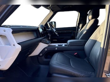 Used Land Rover Defender 2025 for sale - 77758765: Photo