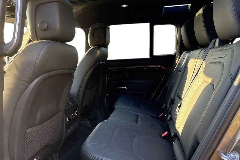 Used Land Rover Defender 2025 for sale - 77758765: Photo 4