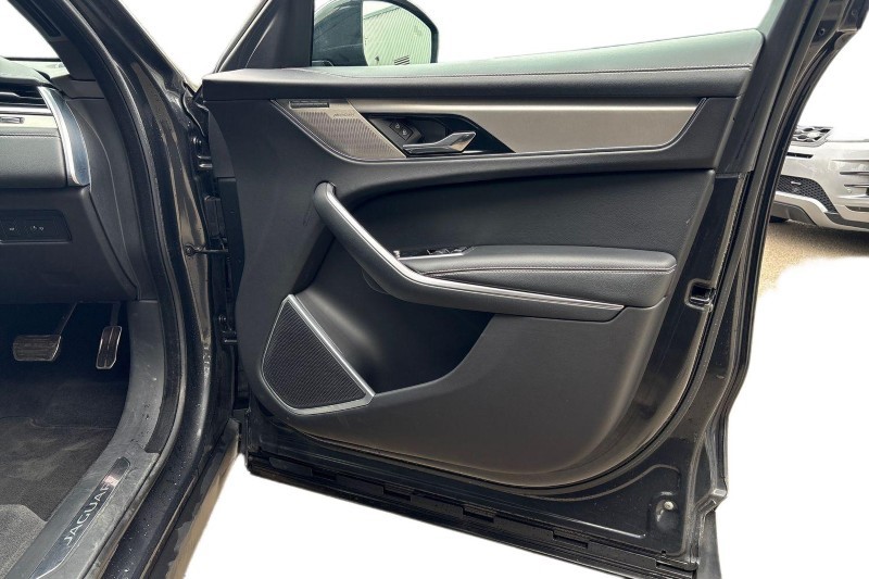 Used Jaguar F-Pace 2023 for sale - 77961824: Photo 22