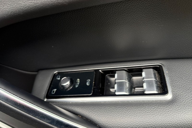 Used Jaguar F-Pace 2023 for sale - 77961824: Photo 23