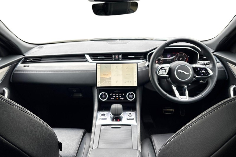 Used Jaguar F-Pace 2023 for sale - 77961824: Photo 9