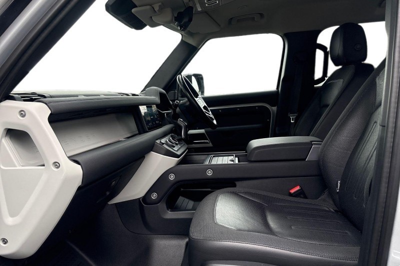 Used Land Rover Defender 2020 for sale - 77435243: Photo 3