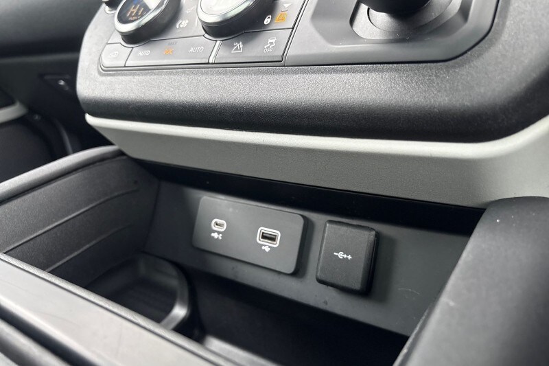 Used Land Rover Defender 2020 for sale - 77435243: Photo 39