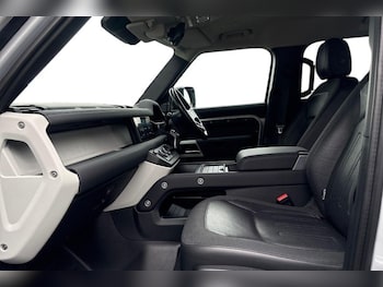 Used Land Rover Defender 2020 for sale - 77435243: Photo