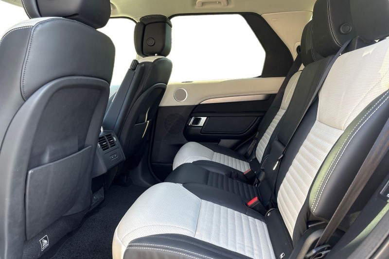 Used Land Rover Discovery 2024 for sale - 77762943: Photo 4
