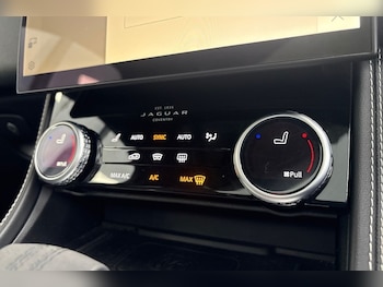 Used Jaguar F-Pace 2023 for sale - 77474727: Photo