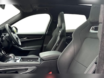 Used Jaguar F-Pace 2023 for sale - 79548340: Photo